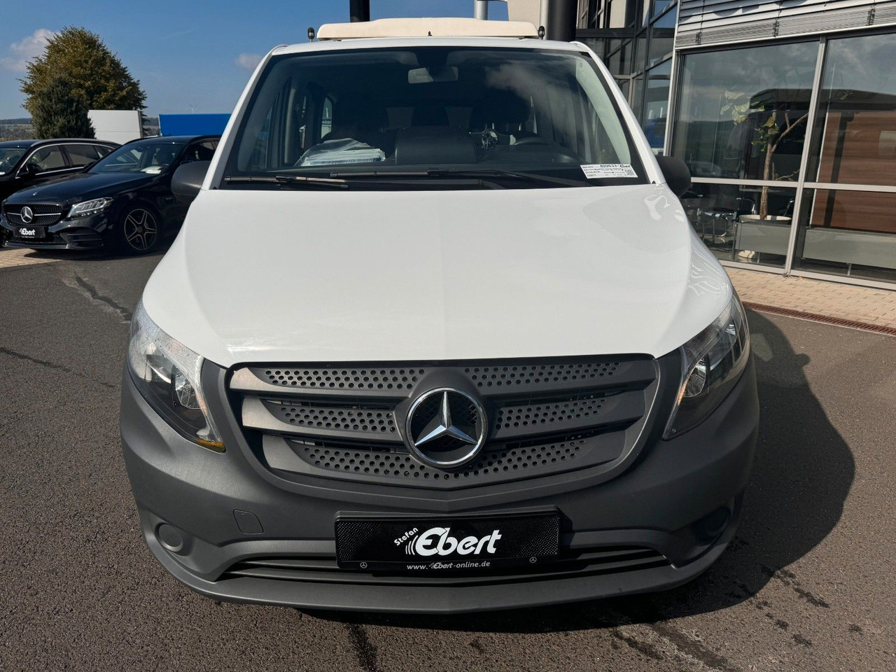 Mercedes-Benz Vito 111 CDI Tourer Begleitfahrzeug BF3+ / WVZ - Putnički kombi: slika 2 Mercedes-Benz Vito 111 CDI Tourer Begleitfahrzeug BF3+ / WVZ - Putnički kombi: slika 2
