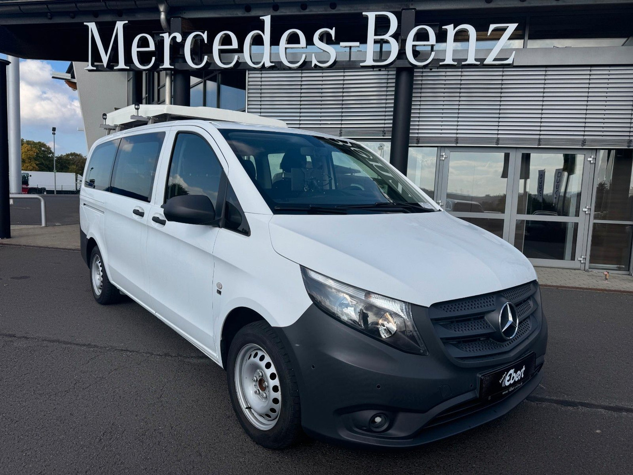 Mercedes-Benz Vito 114 CDI Tourer Begleitfahrzeug BF3+ / WVZ - Furgon: slika 1 Mercedes-Benz Vito 114 CDI Tourer Begleitfahrzeug BF3+ / WVZ - Furgon: slika 1
