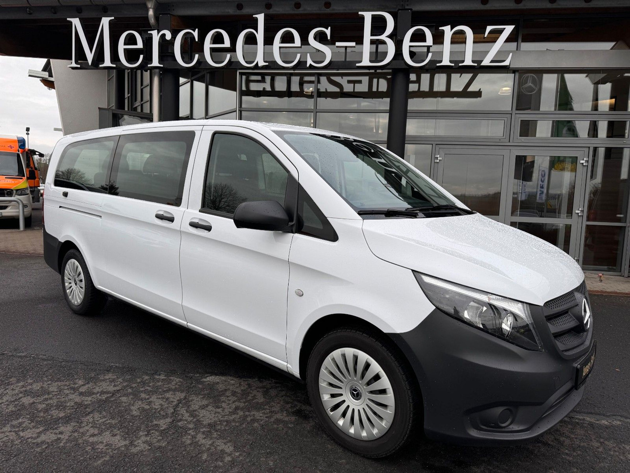 Mercedes-Benz Vito 114 CDI Tourer Extral 9G Klima Kamera - Putnički kombi: slika 1 Mercedes-Benz Vito 114 CDI Tourer Extral 9G Klima Kamera - Putnički kombi: slika 1