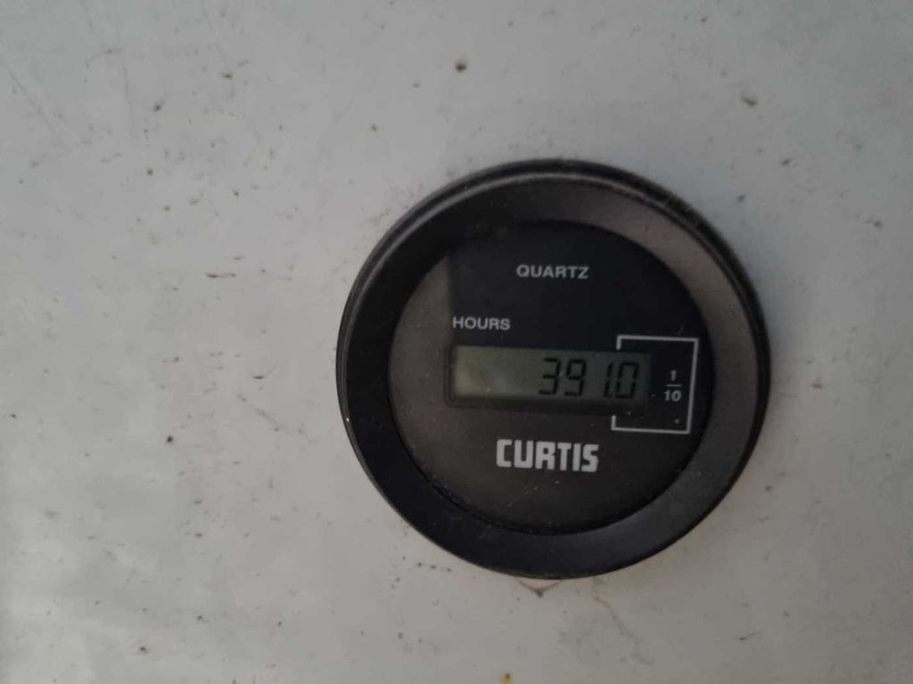 Vazdušna platforma montirana na kamion, Dostavno vozilo Renault Master 2.3 dCi / VERSALIFT ETL-32, 12,5m Renault Master 2.3 dCi / VERSALIFT ETL-32, 12,5m: slika 8