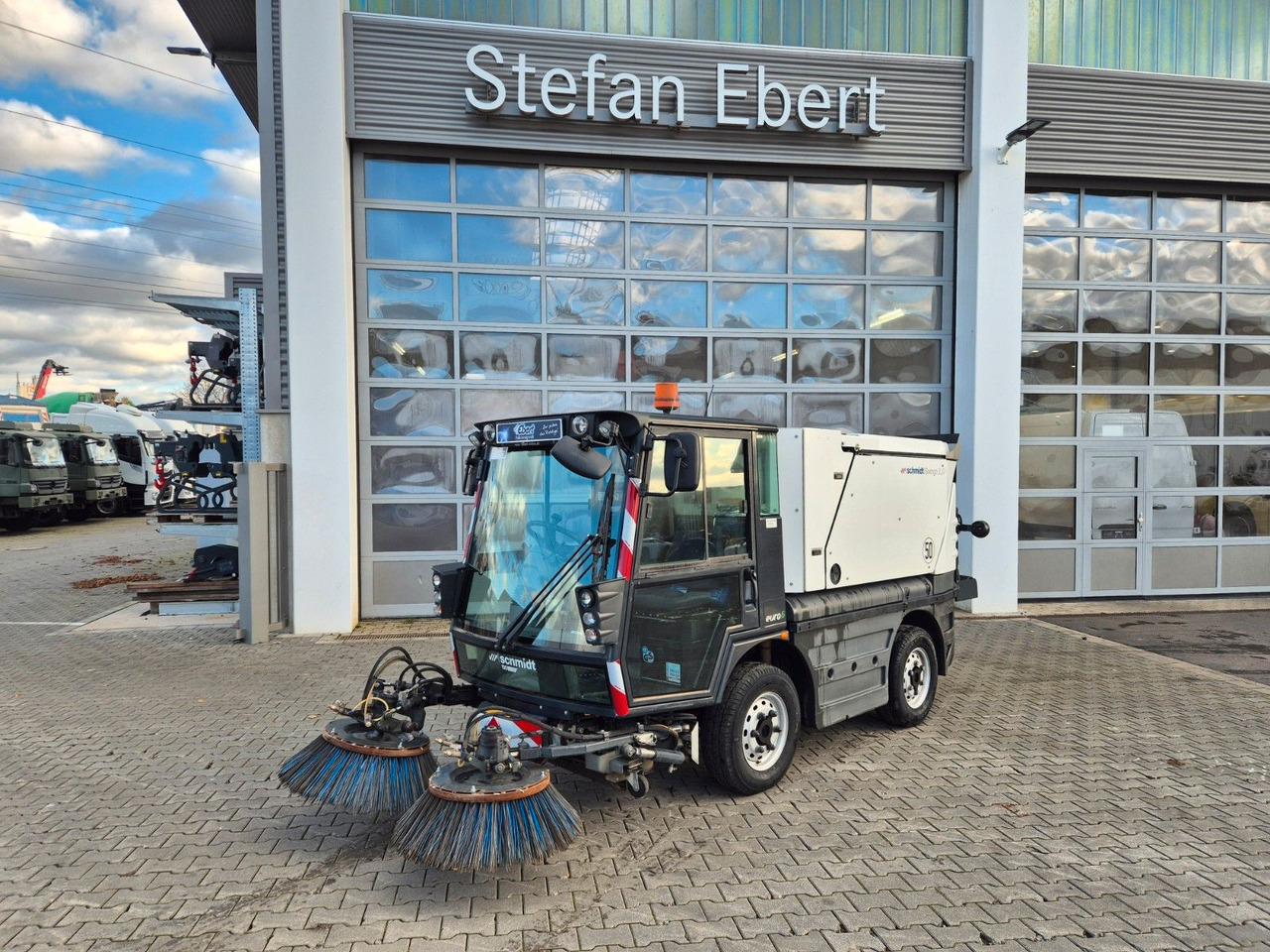 Schmidt Swingo Compact 200+ Klima - Autočistilica: slika 2 Schmidt Swingo Compact 200+ Klima - Autočistilica: slika 2