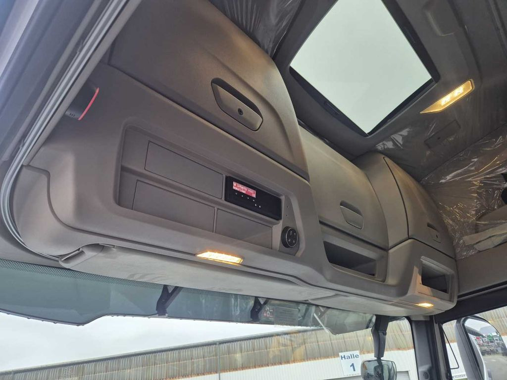 Novu Tegljač Iveco X-Way AS440X57TZ/P ON+ 6x4 Intarder 2xBett Iveco X-Way AS440X57TZ/P ON+ 6x4 Intarder 2xBett: slika 14 Novu Tegljač Iveco X-Way AS440X57TZ/P ON+ 6x4 Intarder 2xBett Iveco X-Way AS440X57TZ/P ON+ 6x4 Intarder 2xBett: slika 14