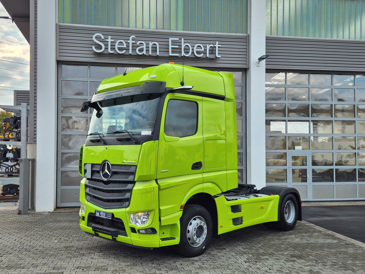 Mercedes-Benz Actros 1851 LS Öl-Retarder Standklima Mirror Big - Tegljač: slika 1 Mercedes-Benz Actros 1851 LS Öl-Retarder Standklima Mirror Big - Tegljač: slika 1