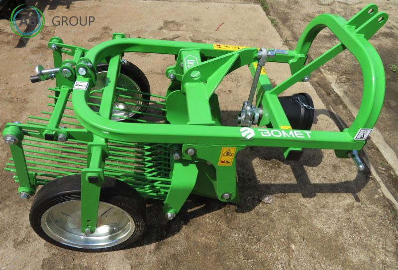 Bomet Ursa Z655/1 vibrating potato digger with rear discharge – available immediately - Kombajn za krompir: slika 2 Bomet Ursa Z655/1 vibrating potato digger with rear discharge – available immediately - Kombajn za krompir: slika 2