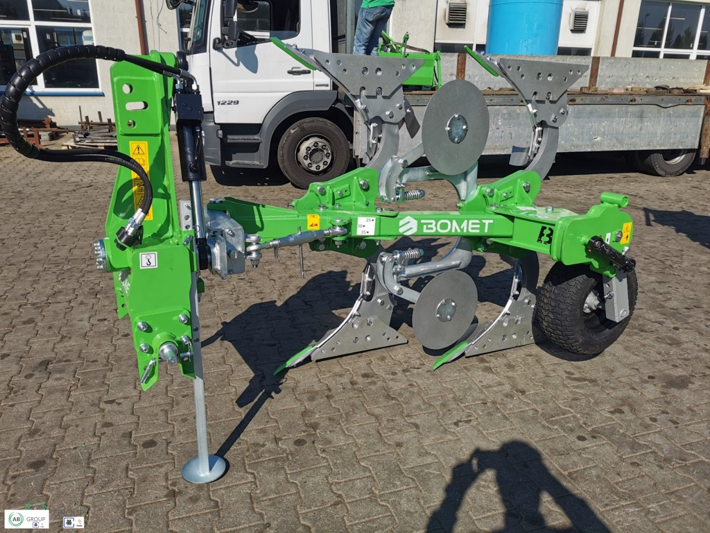 Bomet reversible plow Leo U063 - Plug: slika 1 Bomet reversible plow Leo U063 - Plug: slika 1
