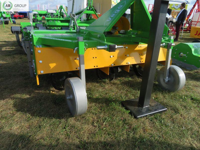 Bomet rotary tiller Vega U540, 1,8 m - Traktorska freza: slika 1 Bomet rotary tiller Vega U540, 1,8 m - Traktorska freza: slika 1