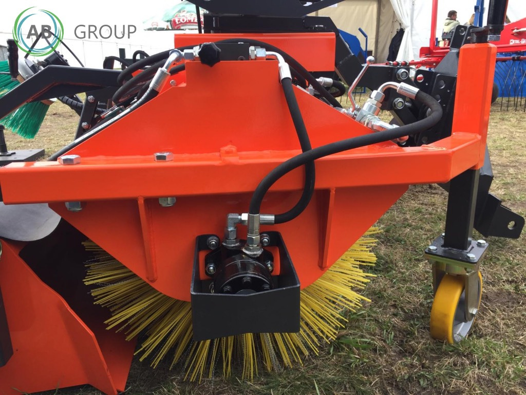 Metal-Technik TOP MT tractor road sweeper 2 m - Metle za Korisno/ Posebno vozilo: slika 5 Metal-Technik TOP MT tractor road sweeper 2 m - Metle za Korisno/ Posebno vozilo: slika 5
