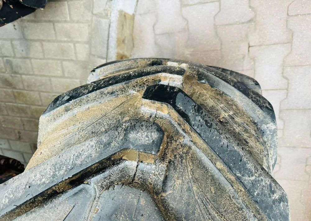 Teleskopski upravljač Caterpillar TH 336: slika 16