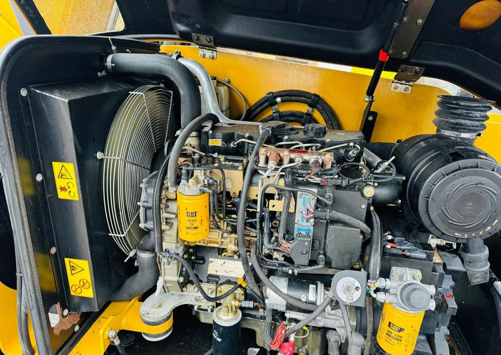 Teleskopski upravljač Caterpillar TH 336: slika 14