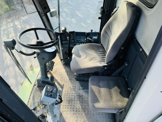 Claas MEGA 350 - Kombinovani kombajn: slika 5 Claas MEGA 350 - Kombinovani kombajn: slika 5