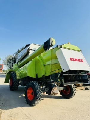 Claas MEGA 350 - Kombinovani kombajn: slika 4 Claas MEGA 350 - Kombinovani kombajn: slika 4
