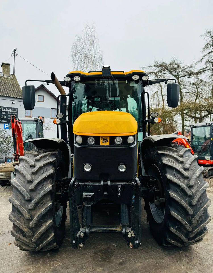 JCB FASTRAC 4220 - Traktor: slika 2 JCB FASTRAC 4220 - Traktor: slika 2