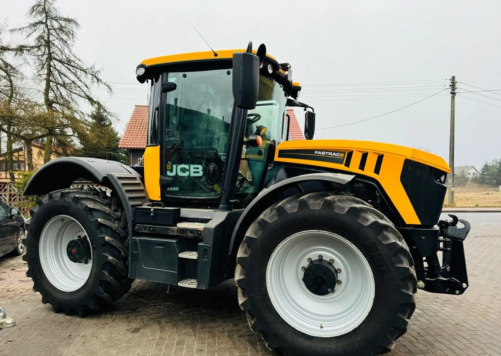 JCB FASTRAC 4220 - Traktor: slika 4 JCB FASTRAC 4220 - Traktor: slika 4