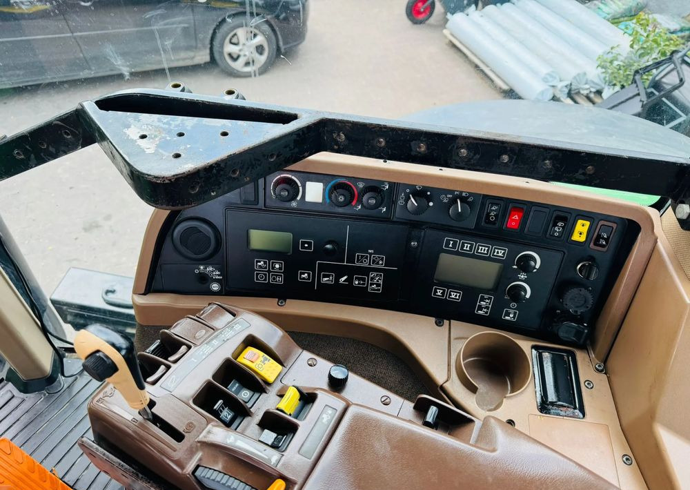 Traktor John Deere 7920: slika 17
