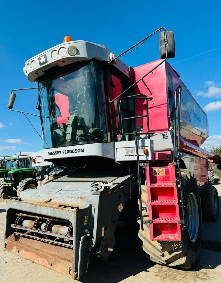 Massey Ferguson 7274 - Kombinovani kombajn: slika 2 Massey Ferguson 7274 - Kombinovani kombajn: slika 2