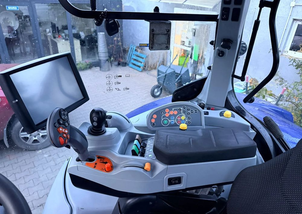 Traktor New Holland T7.230 Blue Power Autocommand: slika 13