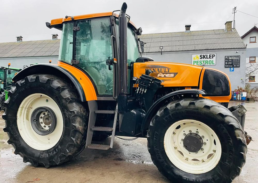 Renault Ares 826 RZ - Traktor: slika 3 Renault Ares 826 RZ - Traktor: slika 3