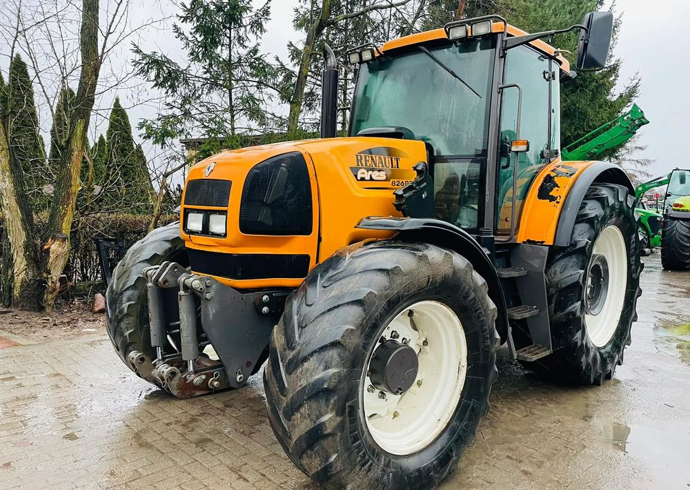 Renault Ares 826 RZ - Traktor: slika 2 Renault Ares 826 RZ - Traktor: slika 2