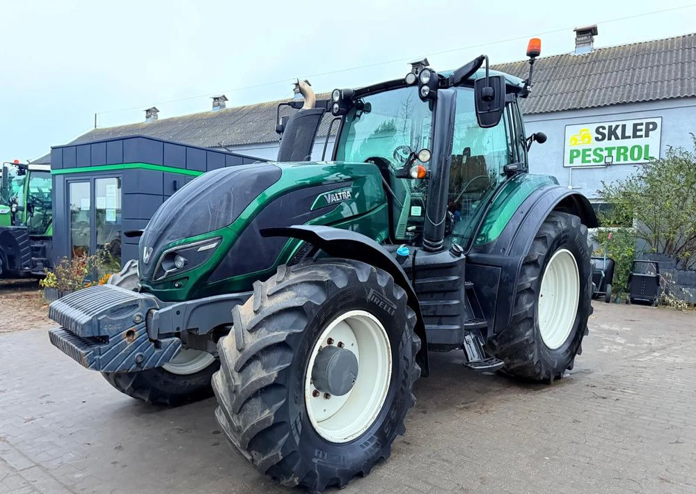 Valtra T174 Versu - Traktor: slika 1 Valtra T174 Versu - Traktor: slika 1