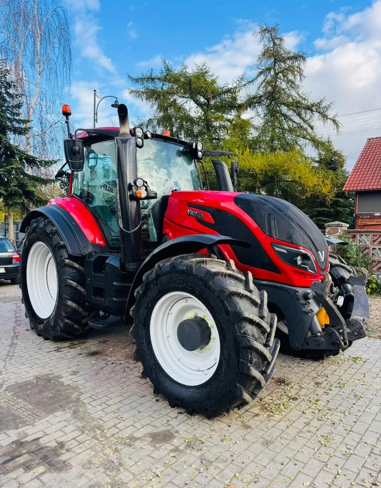 Valtra T194 Versu Twin Trac - Traktor: slika 2 Valtra T194 Versu Twin Trac - Traktor: slika 2