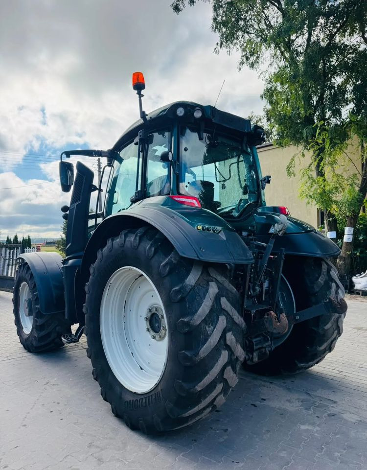 Valtra T214 Versu - Traktor: slika 2 Valtra T214 Versu - Traktor: slika 2
