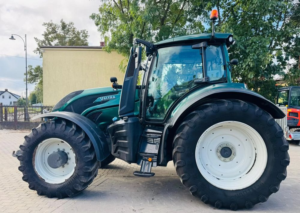 Valtra T214 Versu - Traktor: slika 4 Valtra T214 Versu - Traktor: slika 4