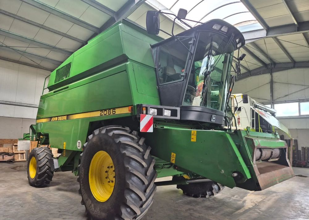 John Deere 2066 - Kombinovani kombajn: slika 1 John Deere 2066 - Kombinovani kombajn: slika 1