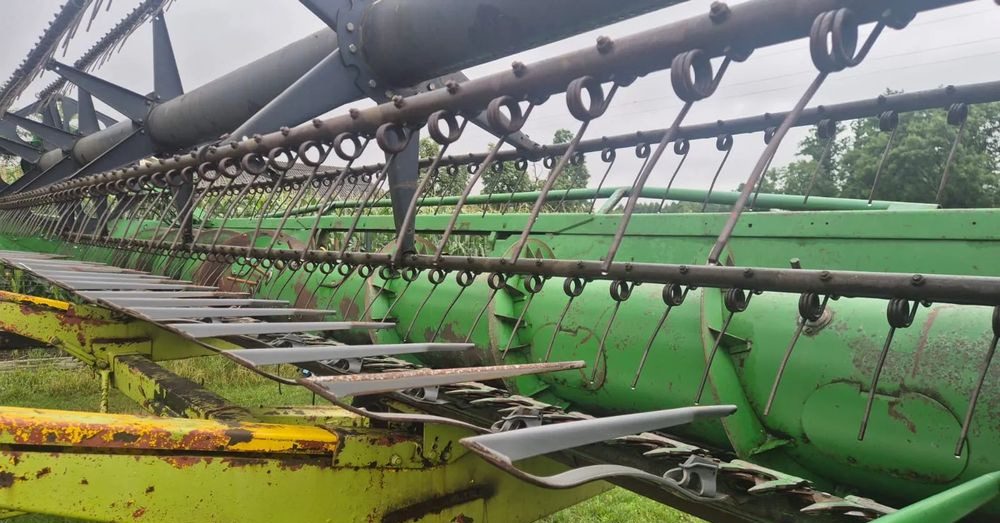 John Deere 922 - Prednji deo kombajna: slika 5 John Deere 922 - Prednji deo kombajna: slika 5