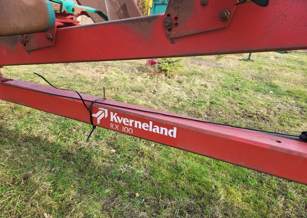 Kverneland RX 100 7 skib +przedpłużki - Plug: slika 2 Kverneland RX 100 7 skib +przedpłużki - Plug: slika 2