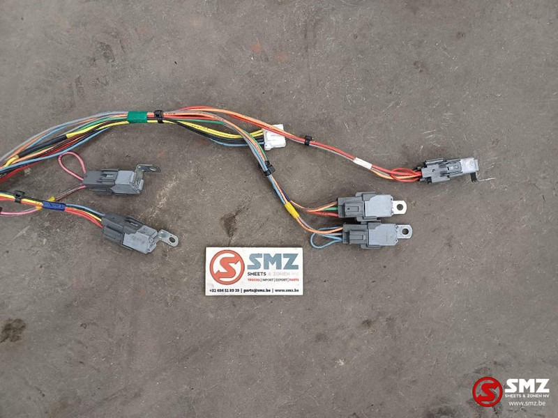 Caterpillar Cabin wire harness Caterpillar - Kablovi/ Žičana oprema za Kamion: slika 2 Caterpillar Cabin wire harness Caterpillar - Kablovi/ Žičana oprema za Kamion: slika 2