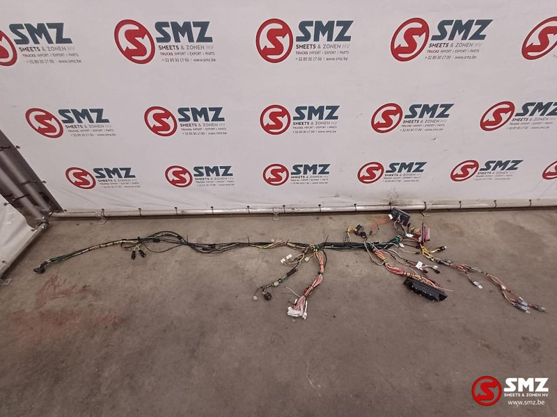 Caterpillar Cabin wire harness Caterpillar - Kablovi/ Žičana oprema za Kamion: slika 1 Caterpillar Cabin wire harness Caterpillar - Kablovi/ Žičana oprema za Kamion: slika 1