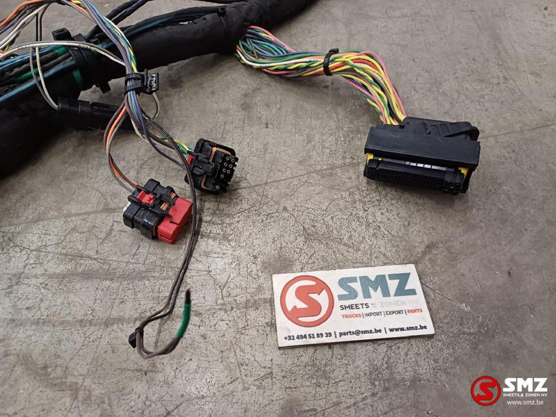 Caterpillar Cabin wire harness Caterpillar - Kablovi/ Žičana oprema za Kamion: slika 5 Caterpillar Cabin wire harness Caterpillar - Kablovi/ Žičana oprema za Kamion: slika 5