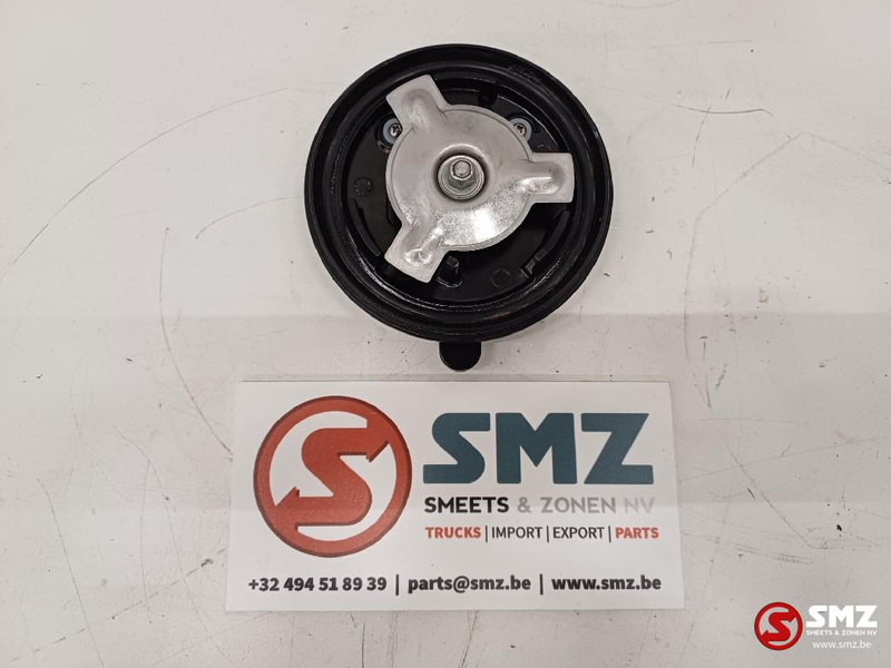 Caterpillar Fuel cap Caterpillar - Sistem goriva za Oprema za rukovanje materijalima: slika 2 Caterpillar Fuel cap Caterpillar - Sistem goriva za Oprema za rukovanje materijalima: slika 2
