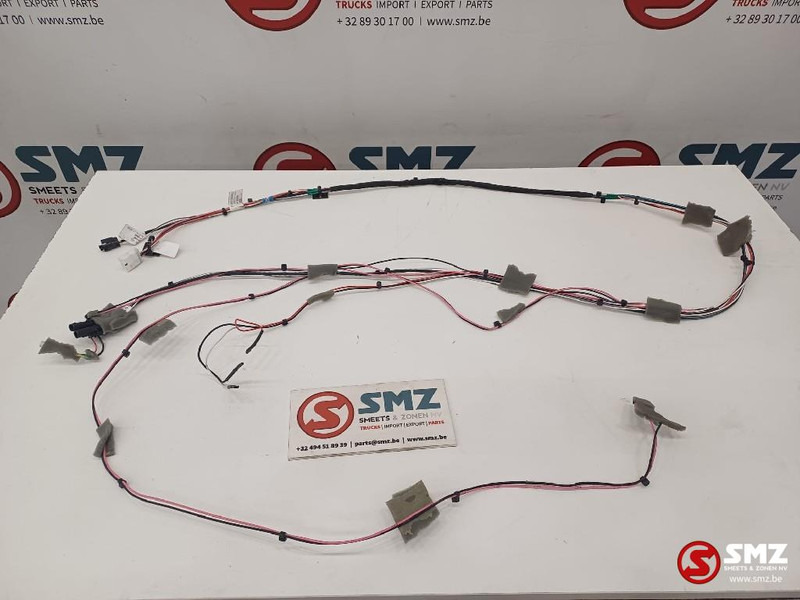Caterpillar Lightning wire harness Caterpillar - Kablovi/ Žičana oprema za Kamion: slika 1 Caterpillar Lightning wire harness Caterpillar - Kablovi/ Žičana oprema za Kamion: slika 1
