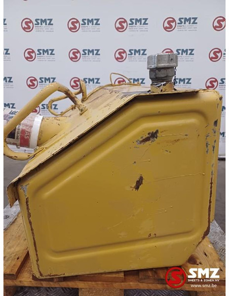 Caterpillar Occ brandstoftank D6M Caterpillar - Rezervoar za gorivo: slika 3 Caterpillar Occ brandstoftank D6M Caterpillar - Rezervoar za gorivo: slika 3