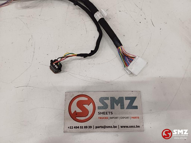 Caterpillar Wiring harness left hand console Caterpillar - Kablovi/ Žičana oprema za Kamion: slika 2 Caterpillar Wiring harness left hand console Caterpillar - Kablovi/ Žičana oprema za Kamion: slika 2