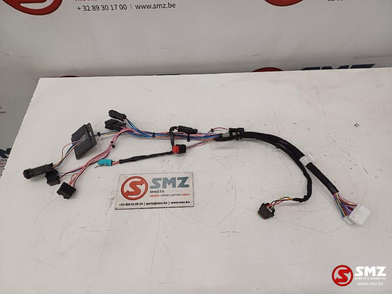 Caterpillar Wiring harness left hand console Caterpillar - Kablovi/ Žičana oprema za Kamion: slika 1 Caterpillar Wiring harness left hand console Caterpillar - Kablovi/ Žičana oprema za Kamion: slika 1