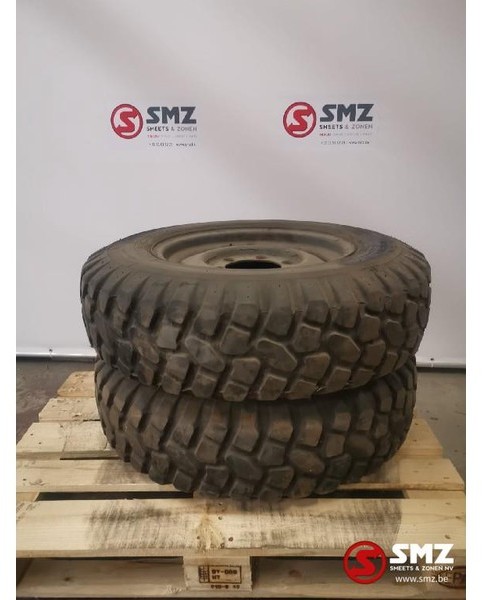 Diversen Occ Band 10.5r20 rechapé + velg - Kompletan točak za Kamion: slika 1 Diversen Occ Band 10.5r20 rechapé + velg - Kompletan točak za Kamion: slika 1