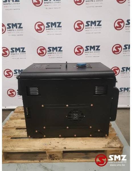 Hyundai Stroomgroep Hyundai HDG88 8KVA 14HP - Građevinska mašina: slika 3 Hyundai Stroomgroep Hyundai HDG88 8KVA 14HP - Građevinska mašina: slika 3