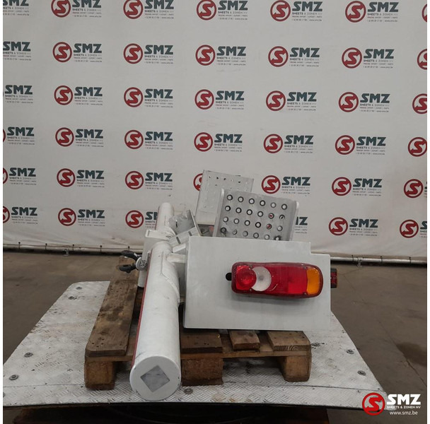 Iveco Occ achterbumper Iveco - Ram/ Šasija za Kamion: slika 3 Iveco Occ achterbumper Iveco - Ram/ Šasija za Kamion: slika 3