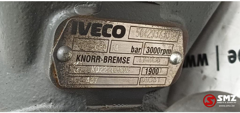 Iveco Occ luchtcompressor + stuuurbekrachtigingspomp F3A - Motor i delovi za Kamion: slika 5 Iveco Occ luchtcompressor + stuuurbekrachtigingspomp F3A - Motor i delovi za Kamion: slika 5