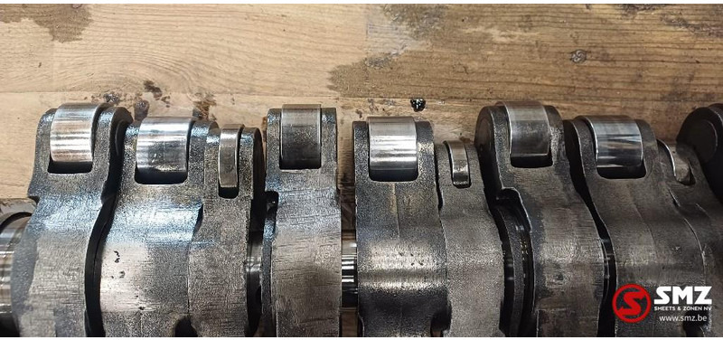 Iveco Occ tuimelaaras + tuimelaars F3AE3681 Cursor 10 Iv - Motor i delovi za Kamion: slika 3 Iveco Occ tuimelaaras + tuimelaars F3AE3681 Cursor 10 Iv - Motor i delovi za Kamion: slika 3