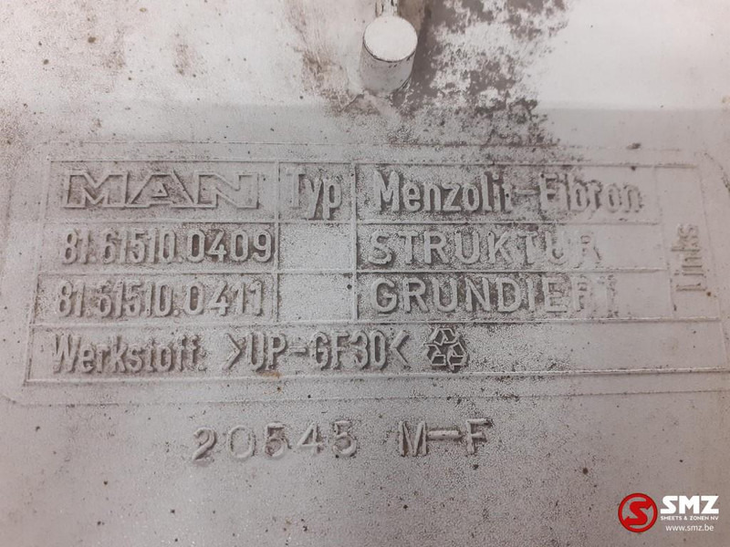 MAN Occ spatbord links MAN - Karoserija i eksterijer za Kamion: slika 3 MAN Occ spatbord links MAN - Karoserija i eksterijer za Kamion: slika 3