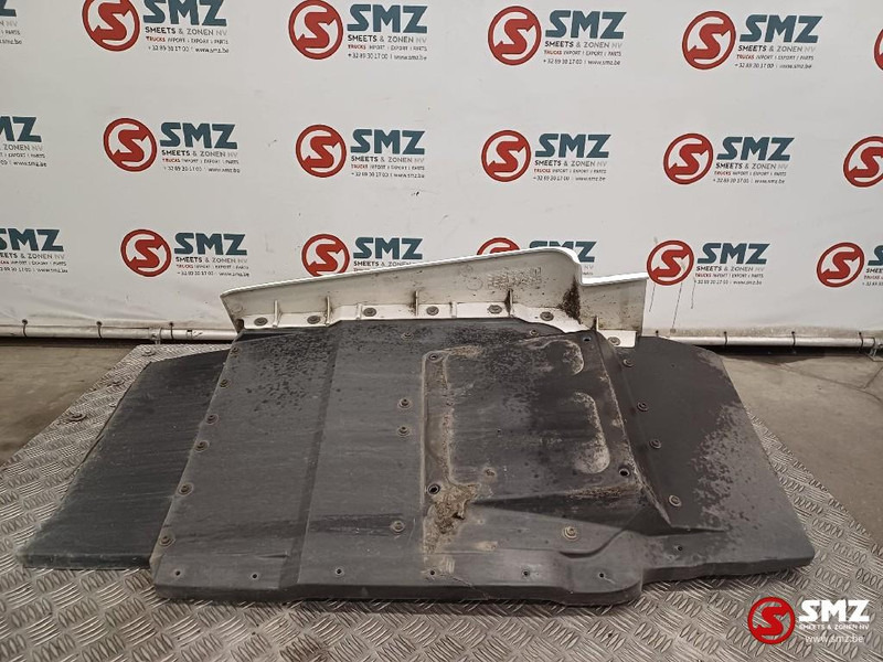 MAN Occ spatbord vooraan links MAN - Karoserija i eksterijer za Kamion: slika 2 MAN Occ spatbord vooraan links MAN - Karoserija i eksterijer za Kamion: slika 2