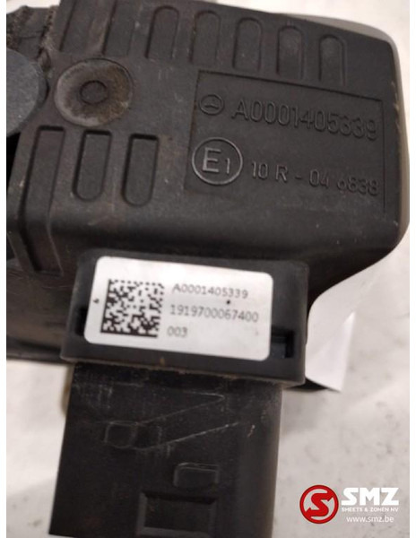 Mercedes-Benz Occ AdBluepomp Mercedes Actros MP4 A0001405339 - Sistem goriva za Kamion: slika 3 Mercedes-Benz Occ AdBluepomp Mercedes Actros MP4 A0001405339 - Sistem goriva za Kamion: slika 3