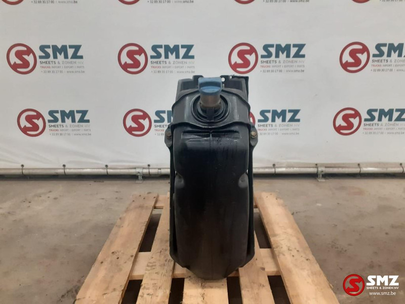 Mercedes-Benz Occ AdBluetank 75L Mercedes - Sistem goriva za Kamion: slika 1 Mercedes-Benz Occ AdBluetank 75L Mercedes - Sistem goriva za Kamion: slika 1