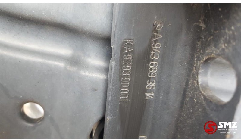 Mercedes-Benz Occ dashboard frame Actros MP3 - Komandna tabla za Kamion: slika 3 Mercedes-Benz Occ dashboard frame Actros MP3 - Komandna tabla za Kamion: slika 3