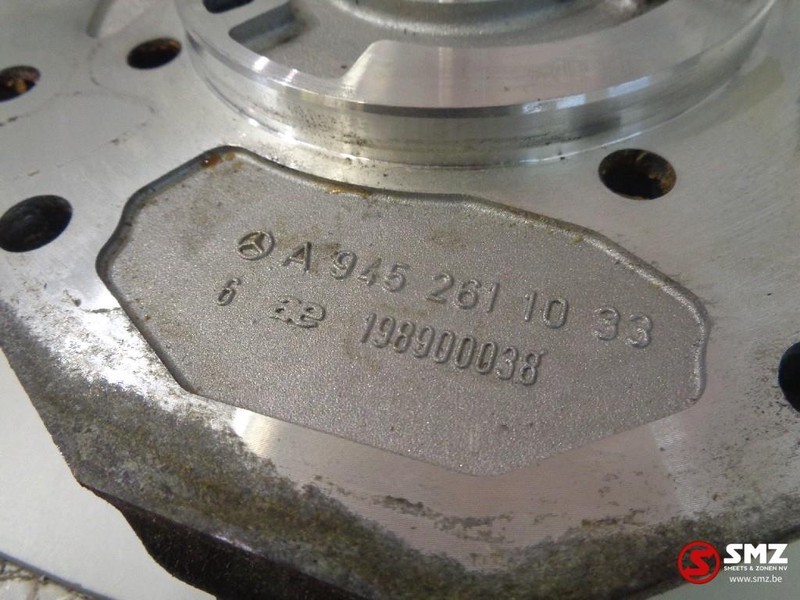 Mercedes-Benz Occ pto afdichtplaat a 945 261 10 33 - Hidraulika za Kamion: slika 4 Mercedes-Benz Occ pto afdichtplaat a 945 261 10 33 - Hidraulika za Kamion: slika 4
