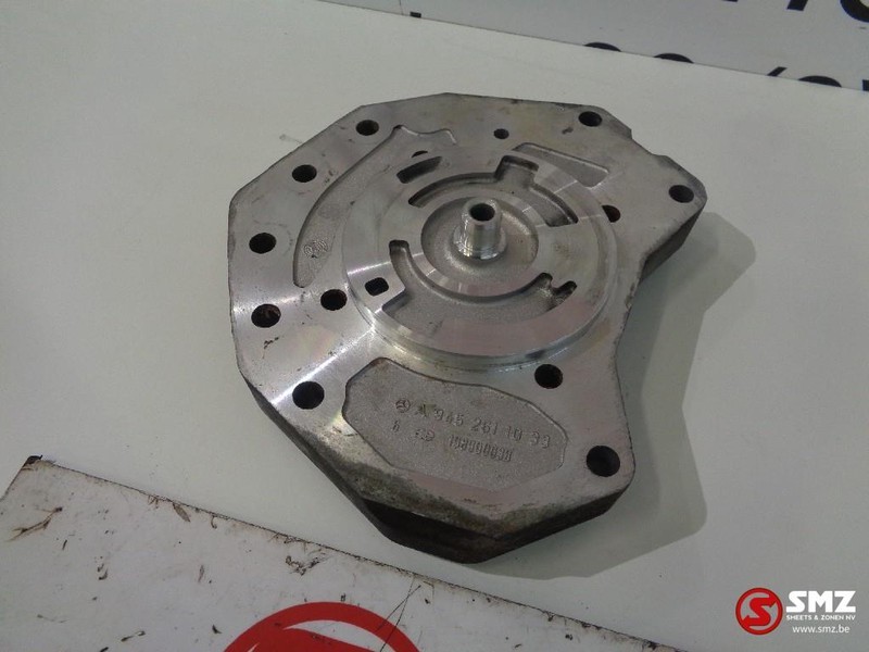 Mercedes-Benz Occ pto afdichtplaat a 945 261 10 33 - Hidraulika za Kamion: slika 2 Mercedes-Benz Occ pto afdichtplaat a 945 261 10 33 - Hidraulika za Kamion: slika 2