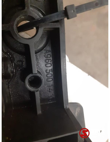 Mercedes-Benz Occ radiatorgrille Mercedes - Rešetka za Kamion: slika 2 Mercedes-Benz Occ radiatorgrille Mercedes - Rešetka za Kamion: slika 2